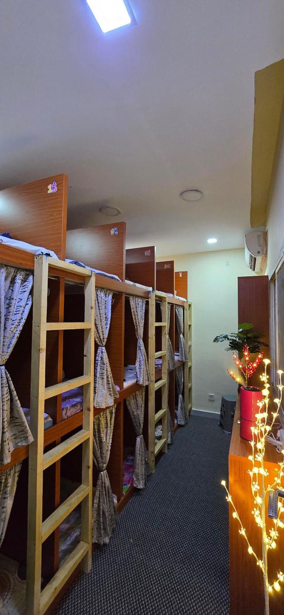 Bed and Breakfast Alharaki Capsule Dubaj Exteriér fotografie